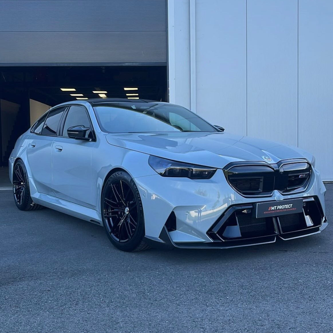BMW M5 G90 Pre-preg carbon Mp-Stijl Voorlip Splitter van OPTIC (2024+)