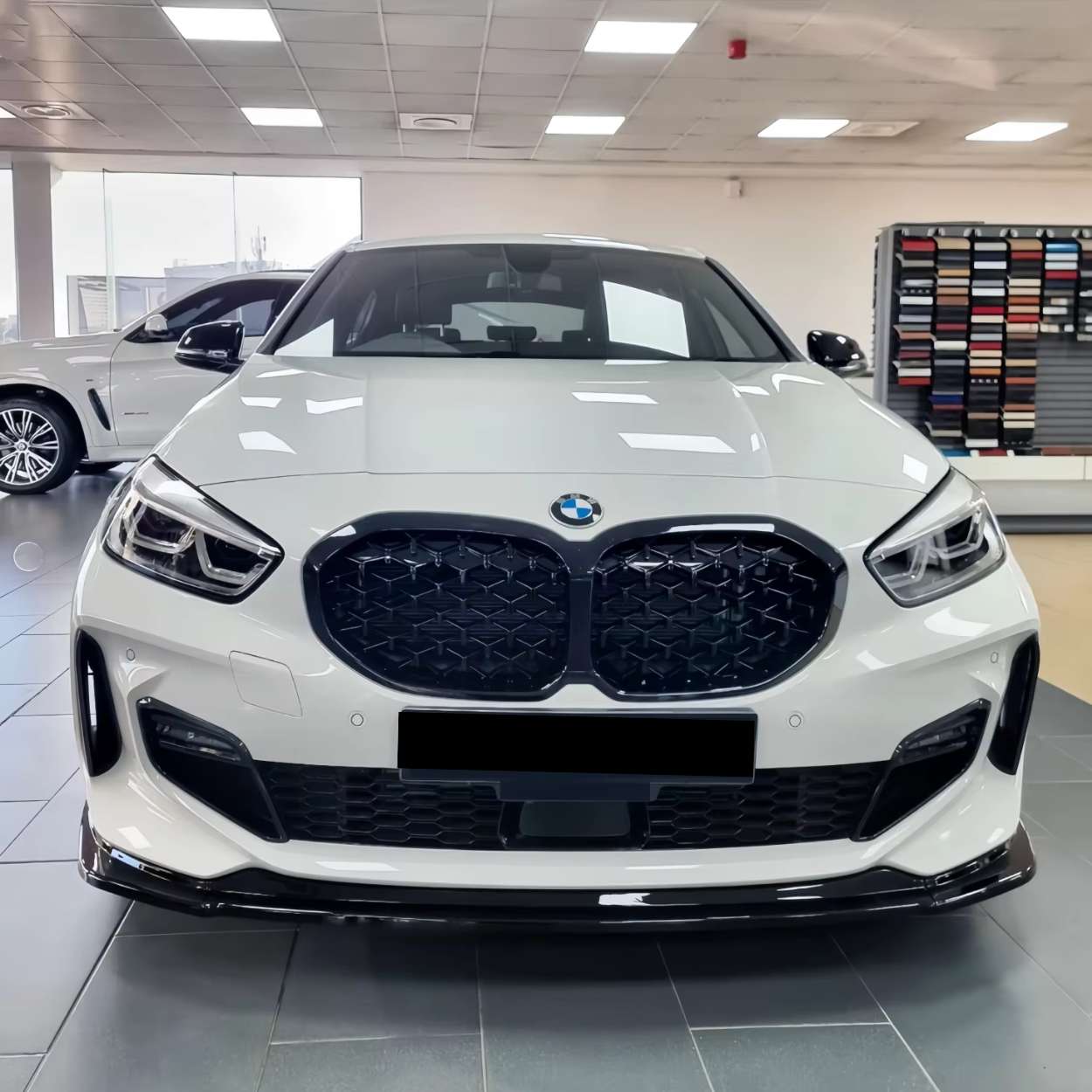 BMW 1 Reeks F40 Hoogglans zwart Frontlip (2019-2024)