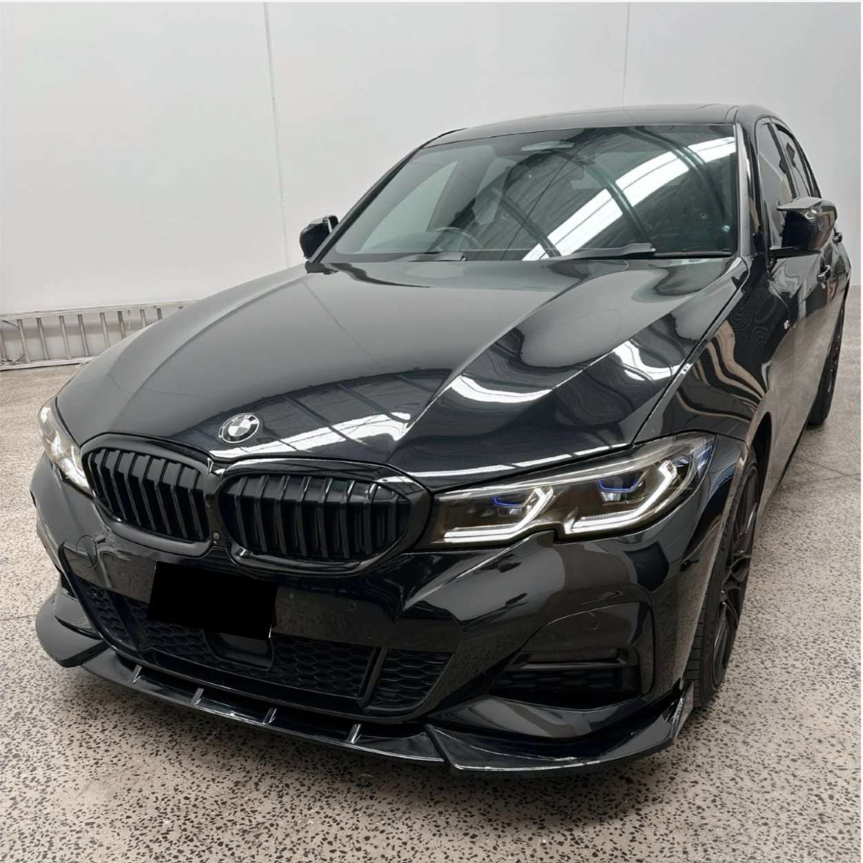 BMW Série 3 M-Sport G20/G21 Style Compétition Noir brillant Lame avant (2019-2022)