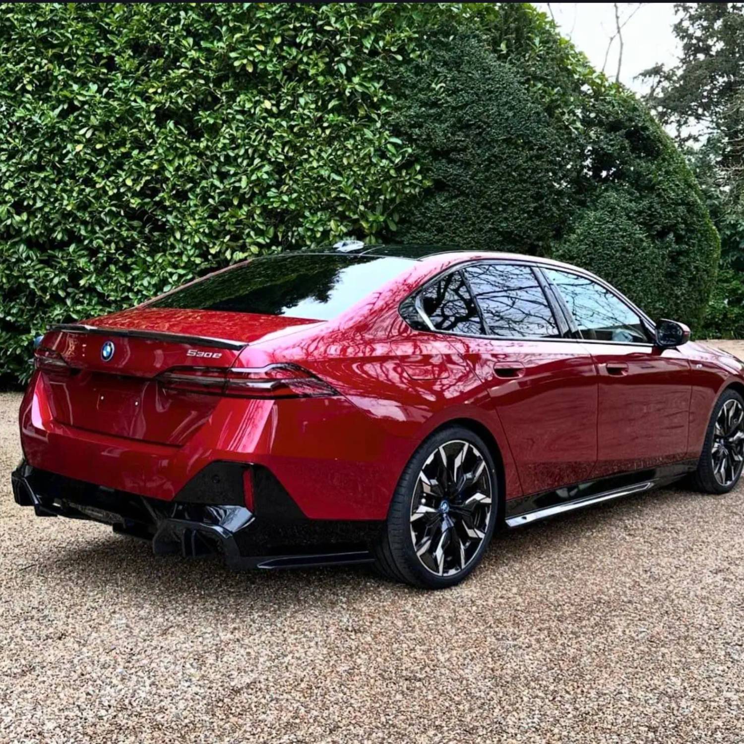 BMW Série 5 G60 G61 Carbone Pré-imprégné Mp Style Extensions de bas de caisse Par OPTIC (2024+)
